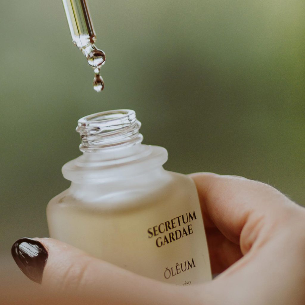 secretum-gardae-oleum-02